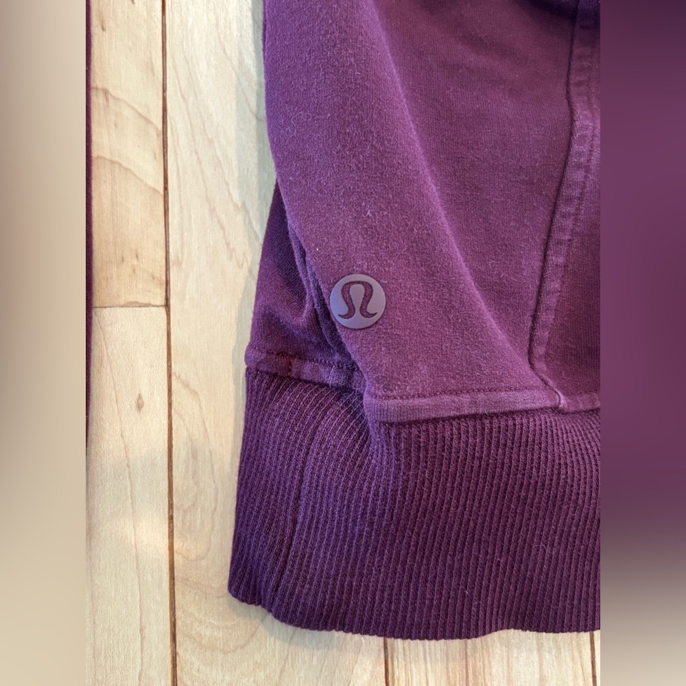 Lululemon Scuba Pullover Garnet Size 4 - Picture 7 of 9